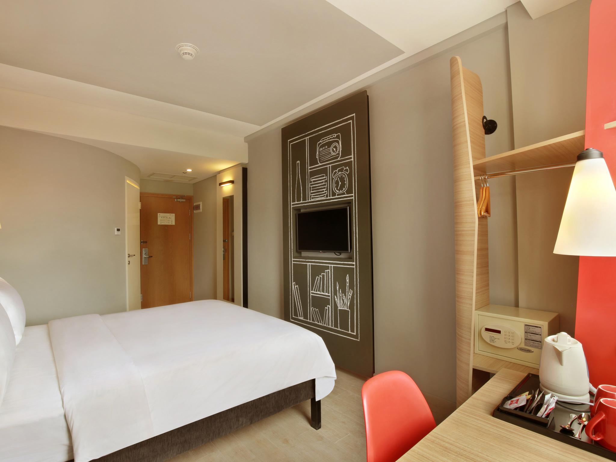 Hotel Ibis Bali Legian Street Exterior foto